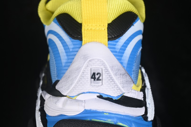 Balenciaga Triple S 2 Retro Running Shoes with Layered Sole Design - WTRS24497