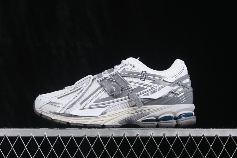 New Balance 1906 Retro Running Shoes with Lightweight Leather and Mesh Upper - U190643N