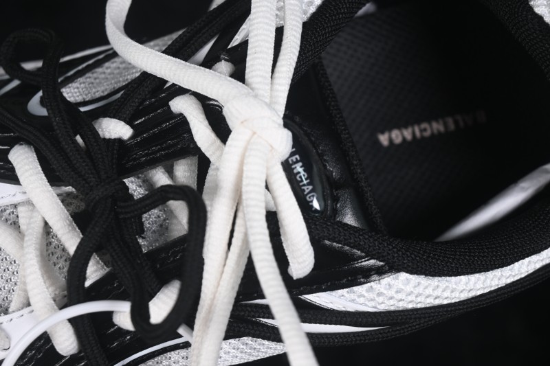 Balenciaga Radar Sneaker Round-Toe Lace-Up Lifestyle Shoes - WSTEO9010
