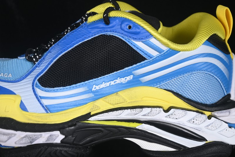 Balenciaga Triple S 2 Retro Running Shoes with Layered Sole Design - WTRS24497