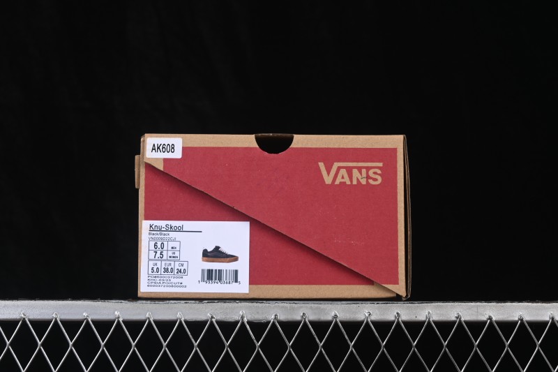 Vans Knu Skool Low Top Casual Skate Shoes - VN0009D22CJI