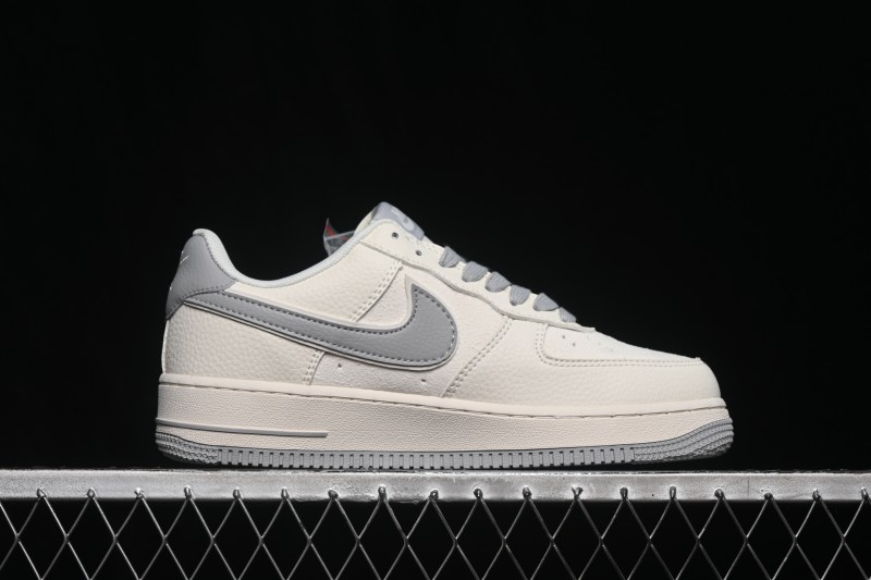 Nike Air Force 1 '07 Low Low-Top Casual Sneakers - DN9688-102