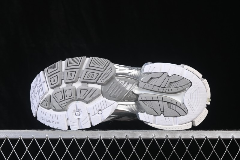 Balenciaga Runner 2 Nylon Retro Sneakers with Athletic Cushioning - W3RXP9110