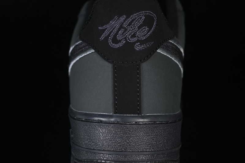 Nike Air Force 1 '07 Low Basketball Shoes with Classic Leather Design - IB6842-002