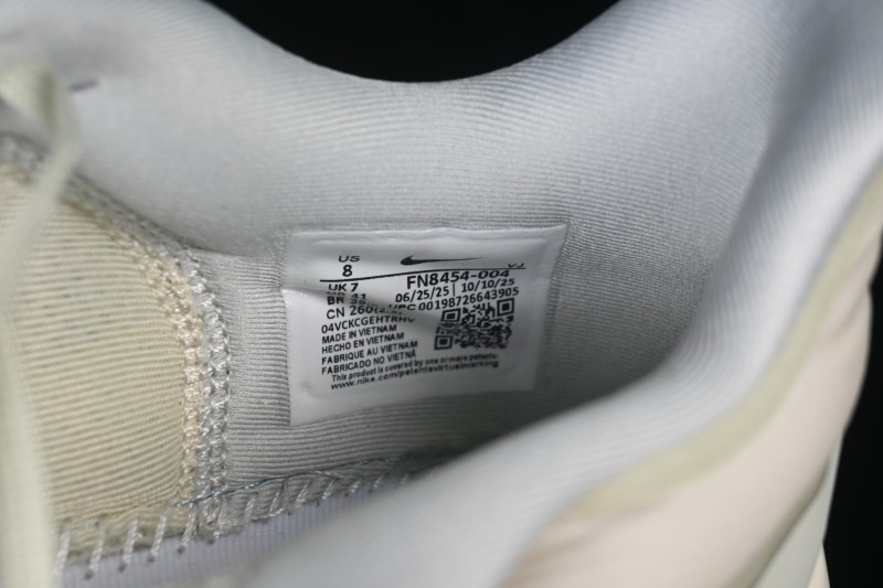 Nike Zoom Fly 6 Running Shoes with React Foam and Carbon Fiber Plate - FN8454-004