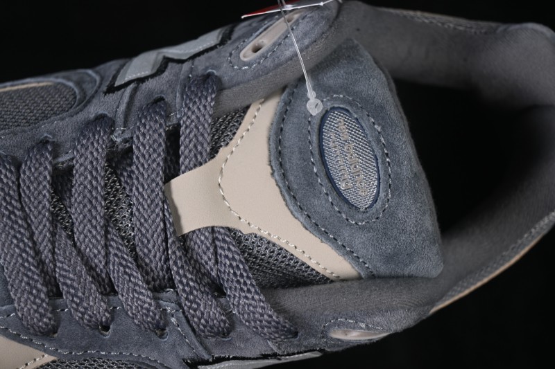 New Balance 2002 Series Retro Running Shoes with N-ERGY Cushioning - M2002RTC