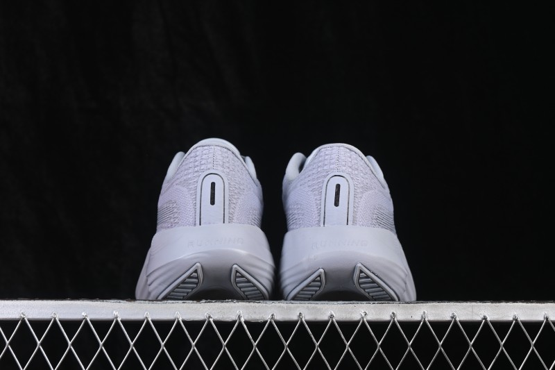 Nike Journey Run Cushioned Low-Top Running Shoes with Anti-Slip and Abrasion-Resistant Sole - FB7765-005