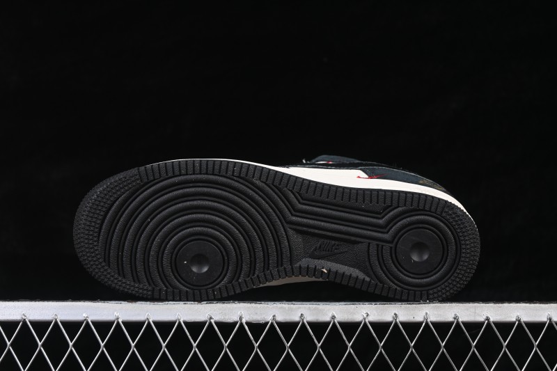 Nike Air Force 1 '07 Low Basketball Sneakers with Black and White Color Blocking - HT5088-630