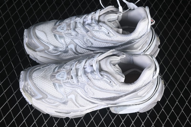 Balenciaga Runner 2 Nylon Retro Sneakers with Athletic Cushioning - W3RXP9110