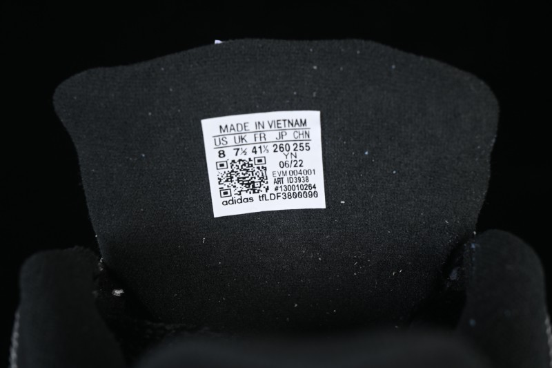 Adidas Human Made x Adidas Adimatic Unisex Shark Bread Casual Sneakers with Co-Branded Design - ID3938