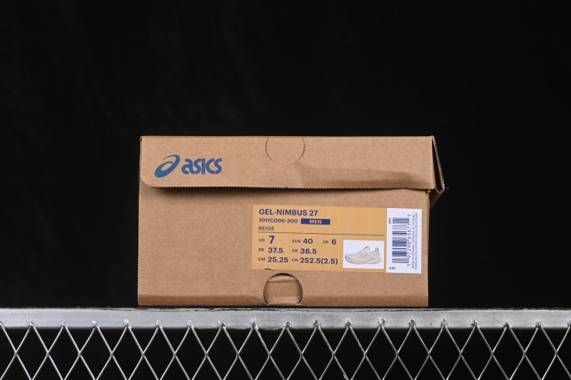 Asics Gel-Nimbus 27 Retro Breathable Cushioned Running Shoes for Men - 1011C096-200
