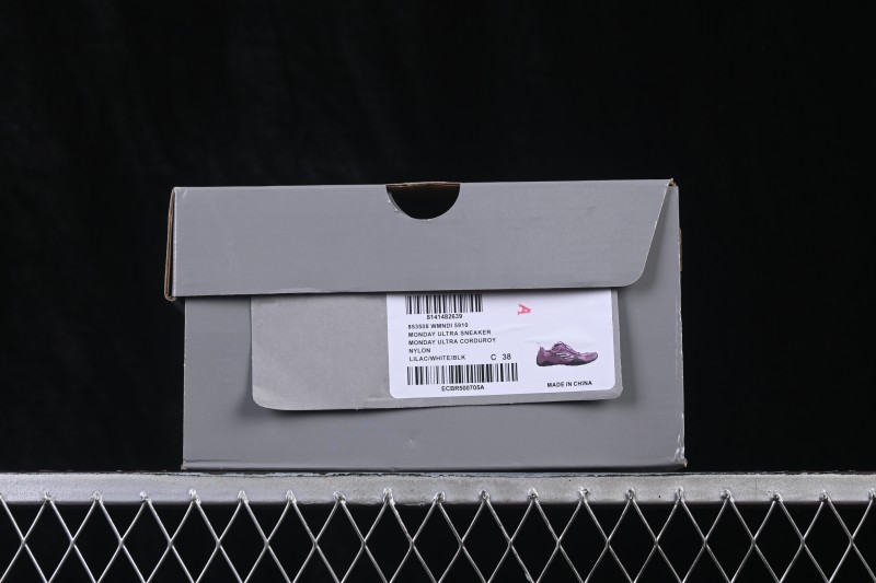Balenciaga Monday Ultra Sneaker Low-Top Lifestyle Shoes with Round Toe and Lace-Up Closure - WMNDI5910