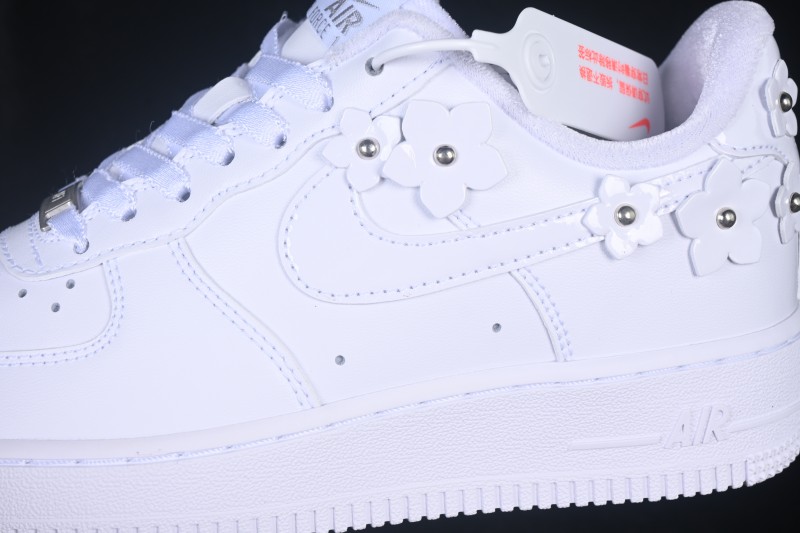 Nike Air Force 1 '07 Low Casual Skateboarding Shoes with Full-Length Air Cushion - IR8637-100