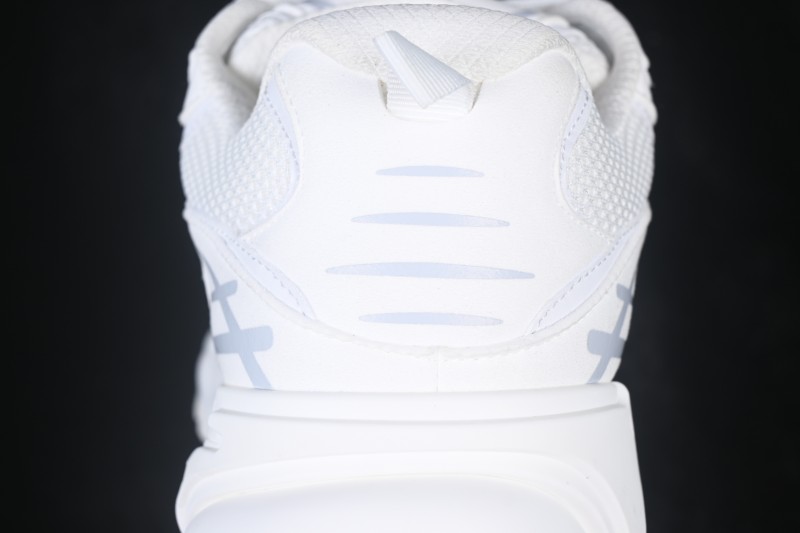 Louis Vuitton Tatic Runner Casual Running Shoes with Mesh and Tech Fabric Upper - Gray