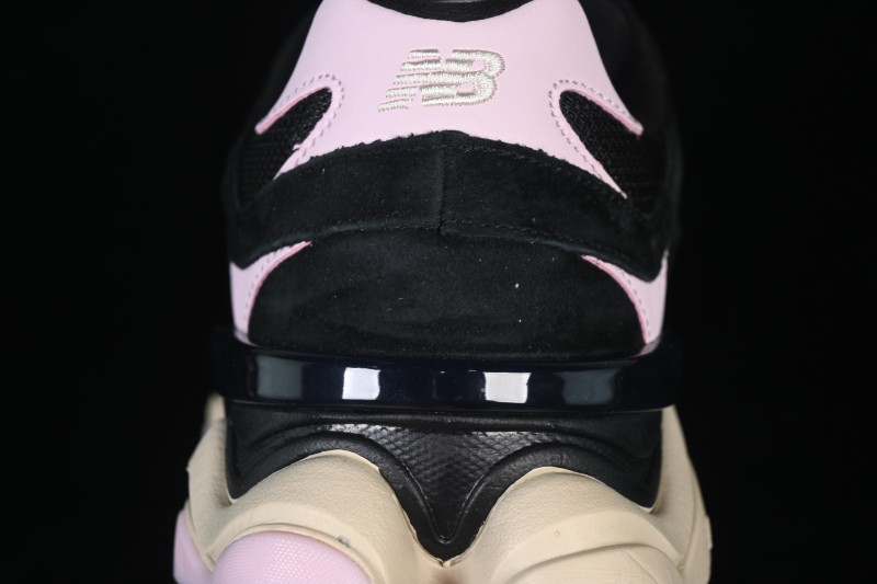New Balance Retro Running Shoes with ABZORB Cushion and Suede Mesh Upper - U9060JBR