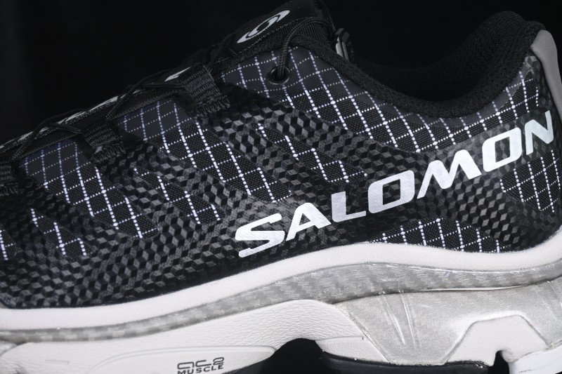 Salomon XT-4 GTX Outdoor Trail Running Shoes with GORE-TEX Waterproof Protection and Agile Chassis - 479534-33