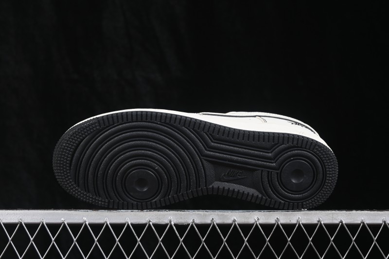 Nike Air Force 1 '07 Low Collaboration Skateboarding Shoes with Full-Length Air Cushion - DD1982-365