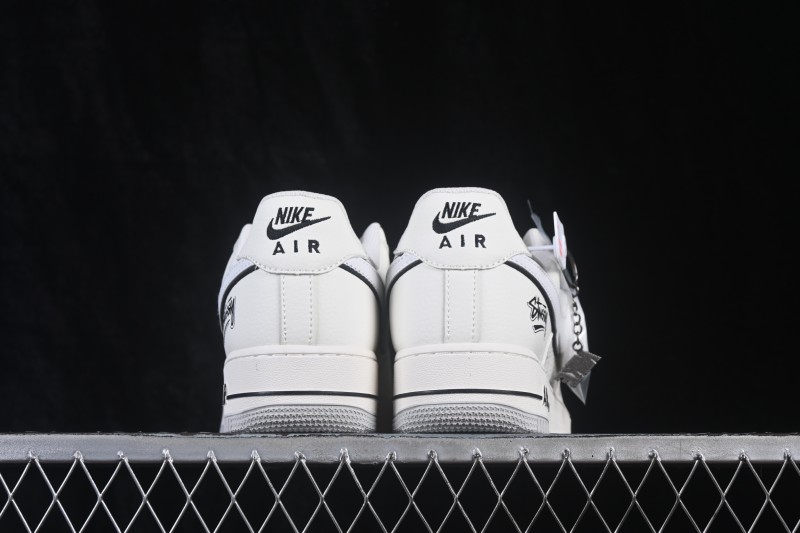 Nike Air Force 1 '07 Low Basketball Sneakers with Classic Leather Upper - HF0022-101