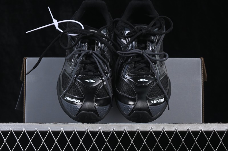 Balenciaga Radar Sneaker Round-Toe Lace-Up Lifestyle Shoes - WSTE01011