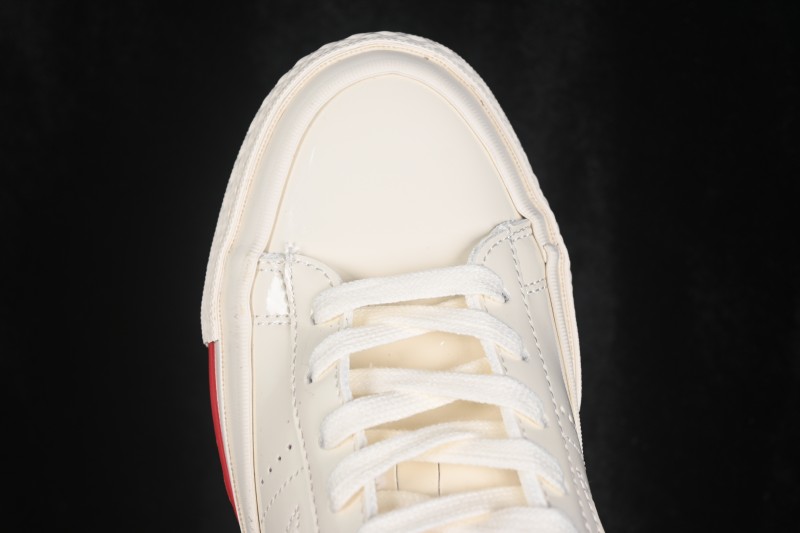 Converse One Star 95 Classic Low-Top Casual Skateboarding Shoes with Glossy Patent Leather and Reflective Star Logo - 167326C