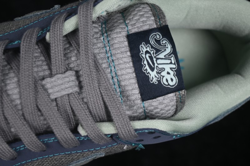 Nike SB Dunk Low Skateboarding Shoes with Cushioned Collar - IH1942-002