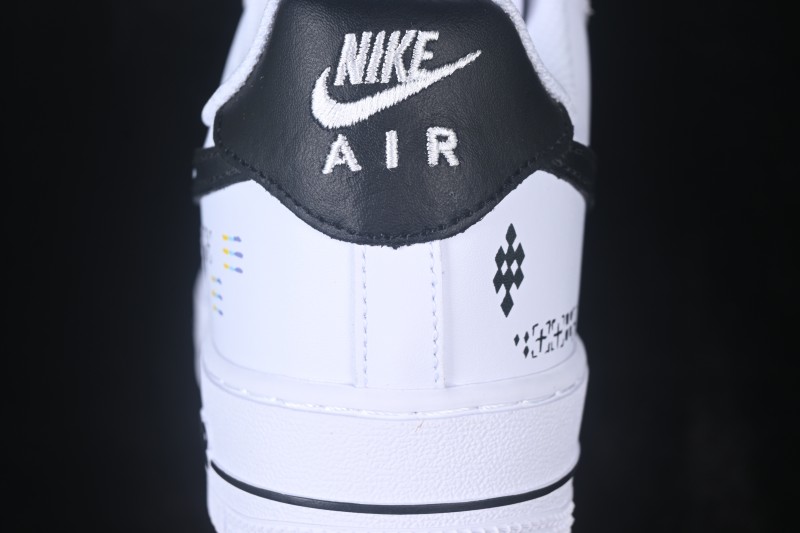 Nike Air Force 1 '07 Low Casual Skateboarding Shoes with Full-Length Air Cushion - CW2288-111