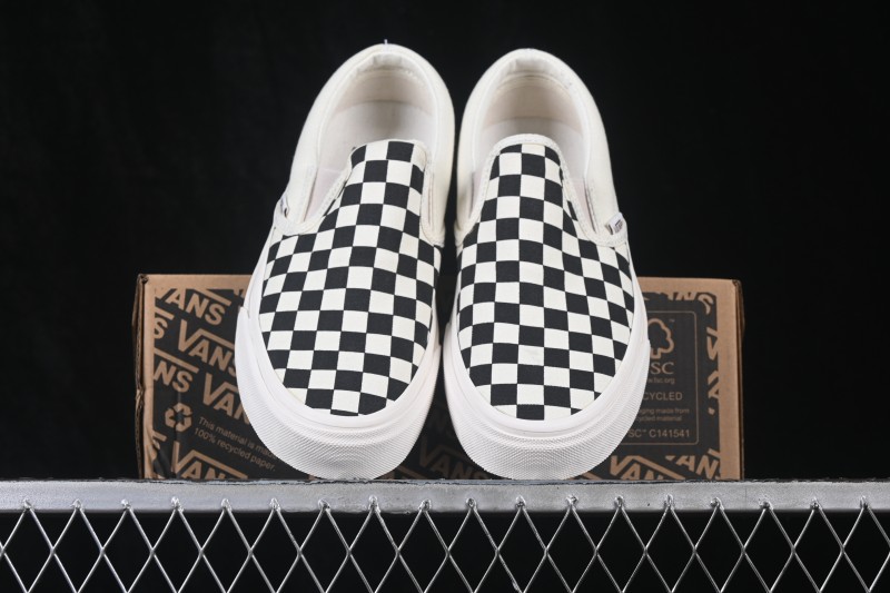 Vans Slip-On VR3 Low Top Skate Shoes - VN0007NC1KP