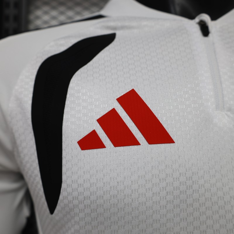 Player Version 26/27 Liverpool FC White  Long Sleeve Jersey