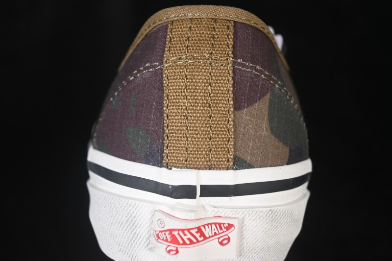 Vans Authentic Lx Low-Top Casual Vulcanized Skate Shoes - VN000D9NWVD